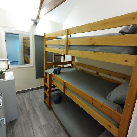 Queens Holiday Apartment بيمبروك دوك المظهر الخارجي الصورة
